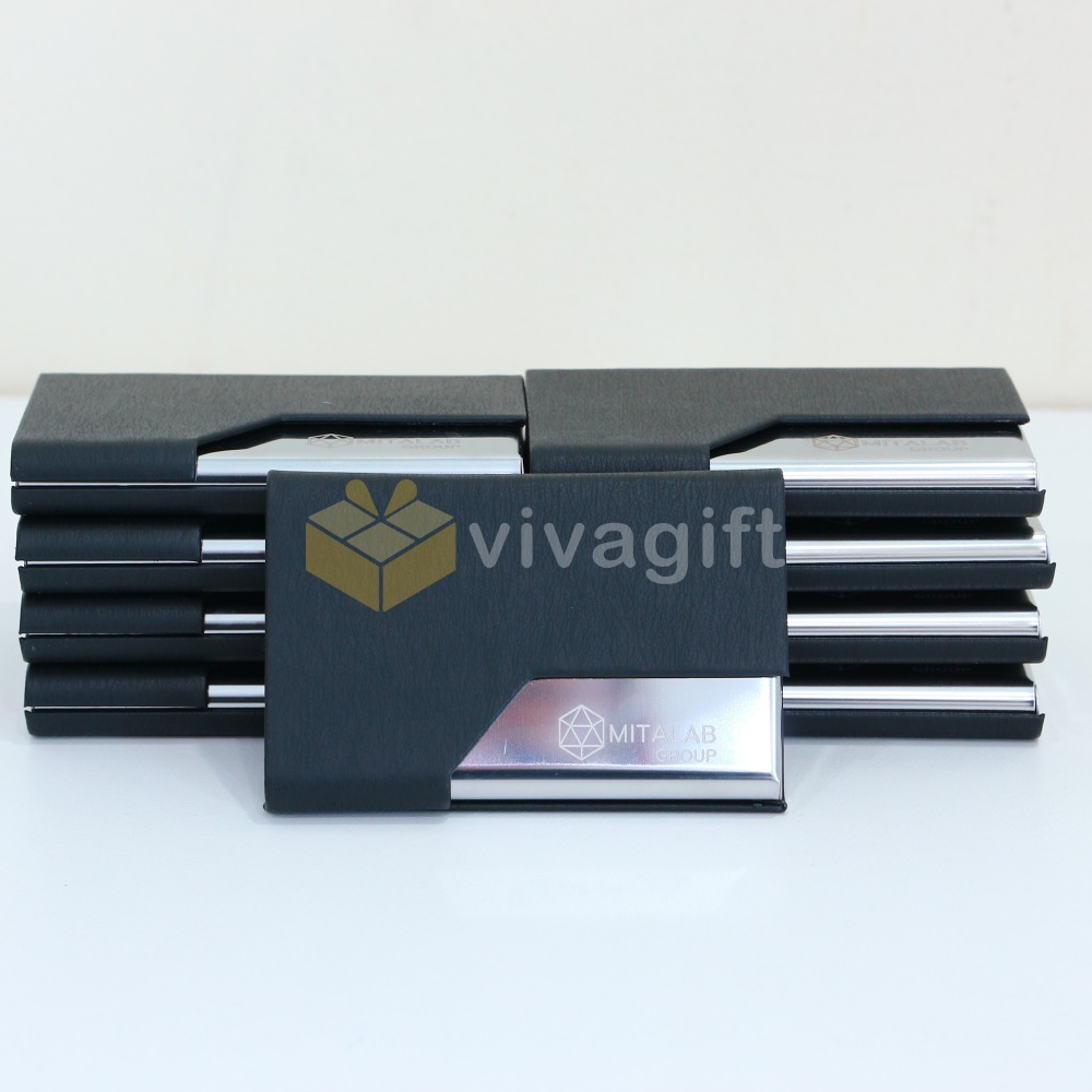 Khắc laser logo công ty MITALAB Group trên hộp đựng namecard Khắc laser logo công ty MITALAB Group trên hộp đựng namecard